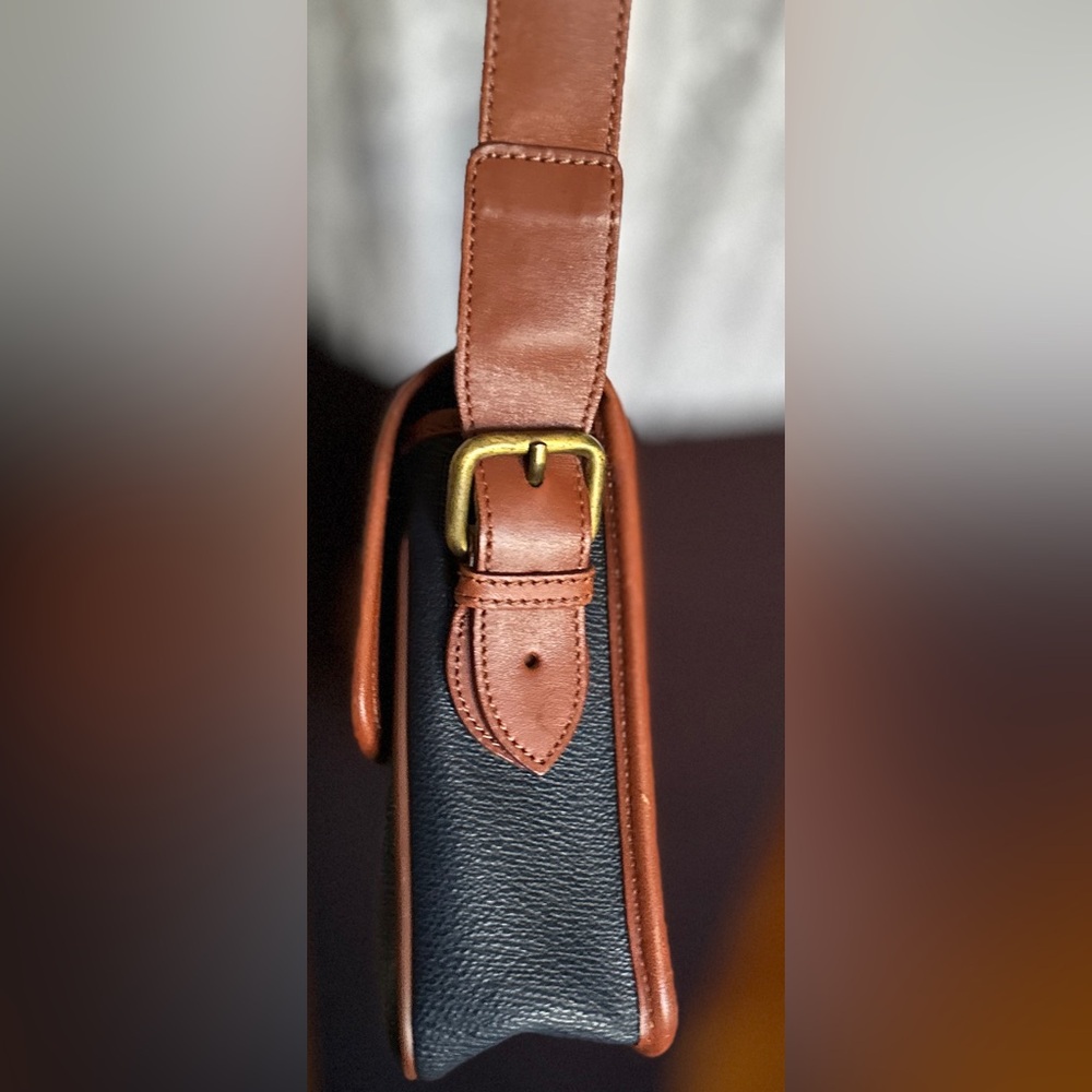 Burberrys Vintage crossbody with Bag Charm - Picture 7 of 15